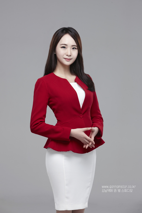 강남역에서 촬영한 자연스러운 프로필사진 촬영 예시5