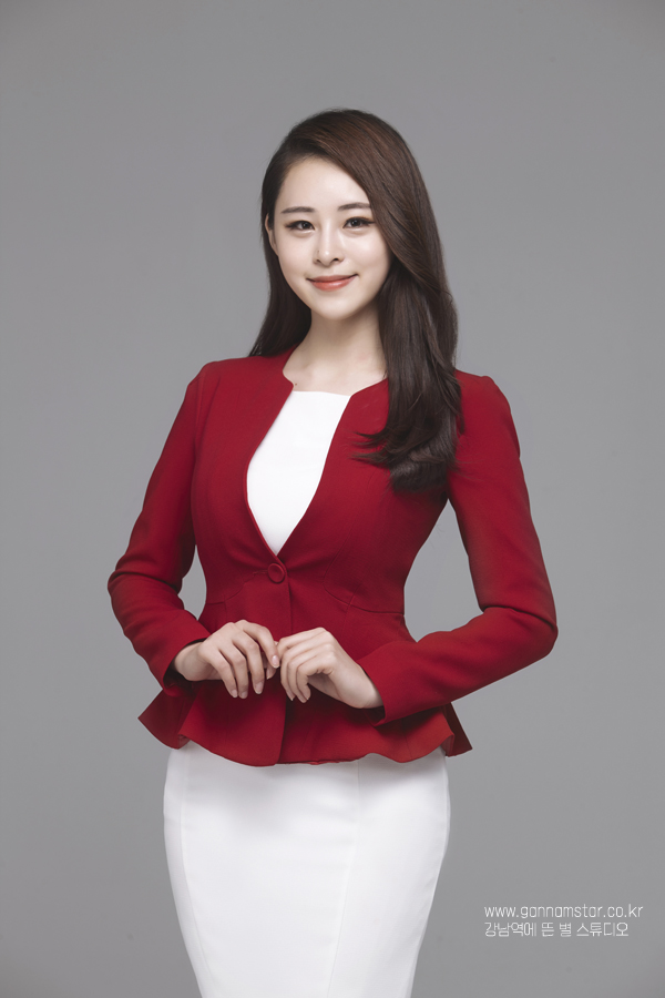 강남역에서 촬영한 자연스러운 프로필사진 촬영 예시6