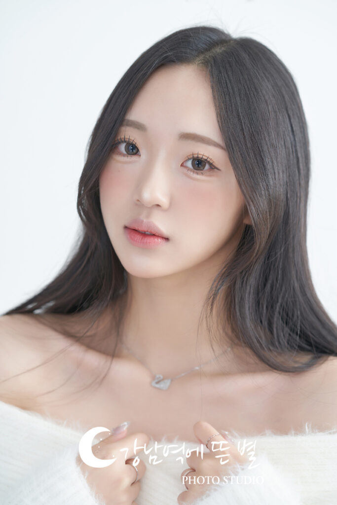 강남역에서 촬영한 자연스러운 프로필사진 예시11