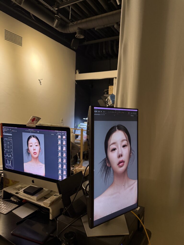 10년 경력 포토그래퍼가 진행하는 강남역 프로필사진 촬영 장면1